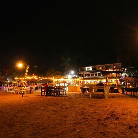 Ritas Hotel ฮิกคาดูวา ภายนอก รูปภาพ