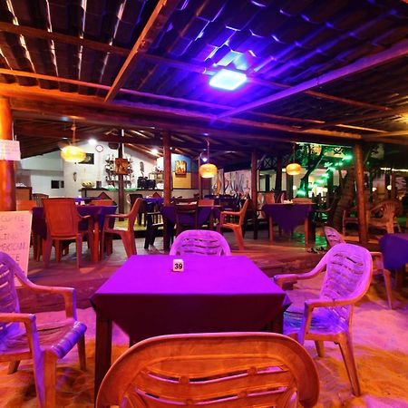 Ritas Hotel ฮิกคาดูวา ภายนอก รูปภาพ